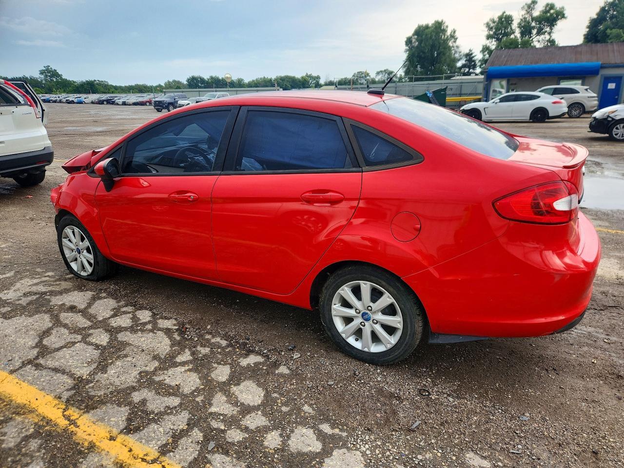 2012 Ford Fiesta Se - Image 2