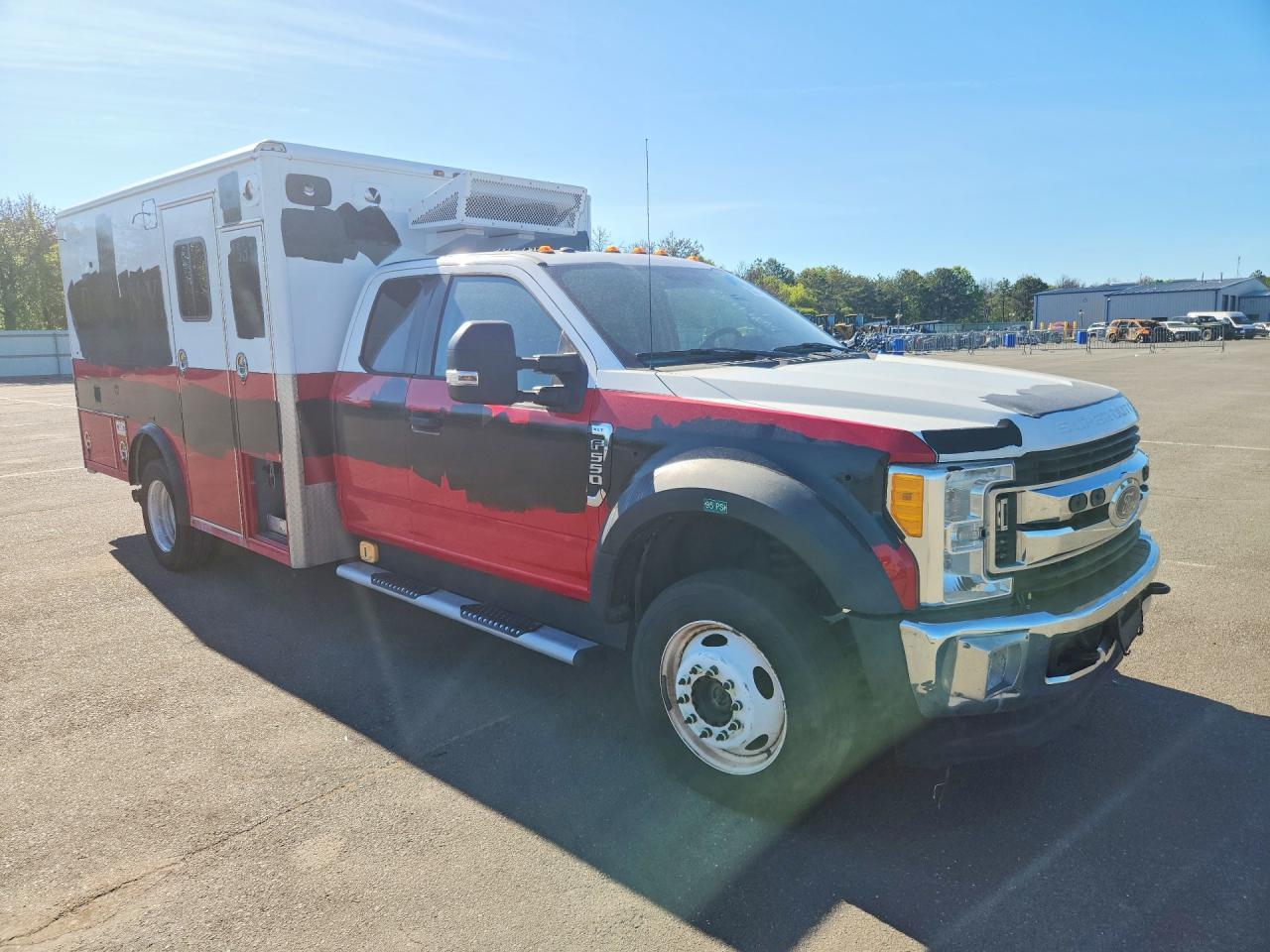 2017 Ford F550 Super Duty - Image 4