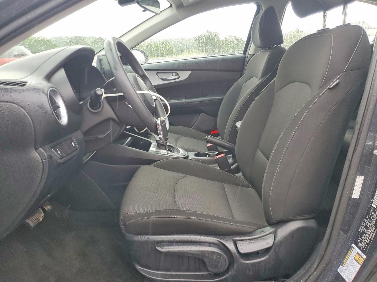 2024 Kia Forte Lxs - Image 7