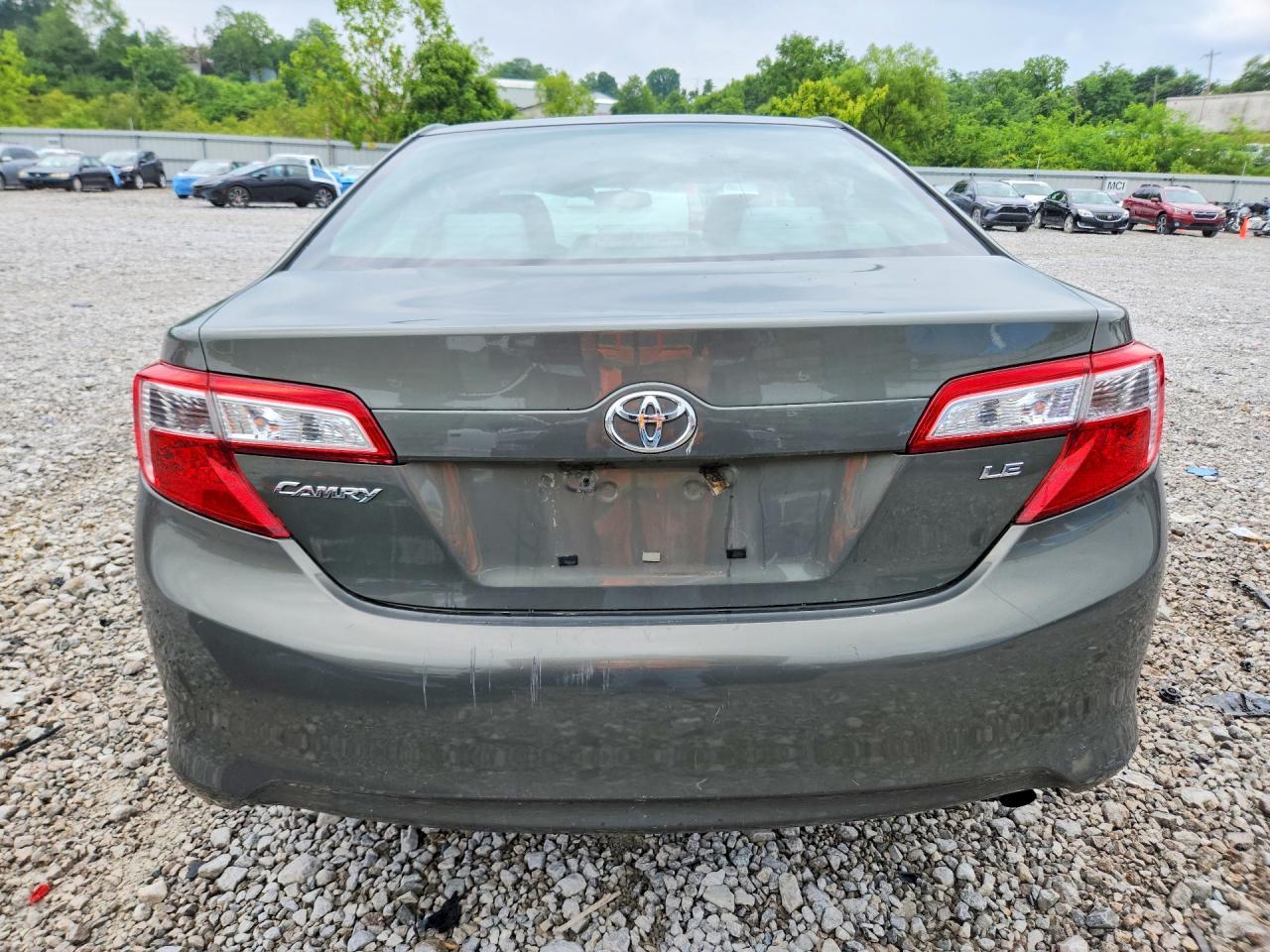 2014 Toyota Camry Le - Фото 6
