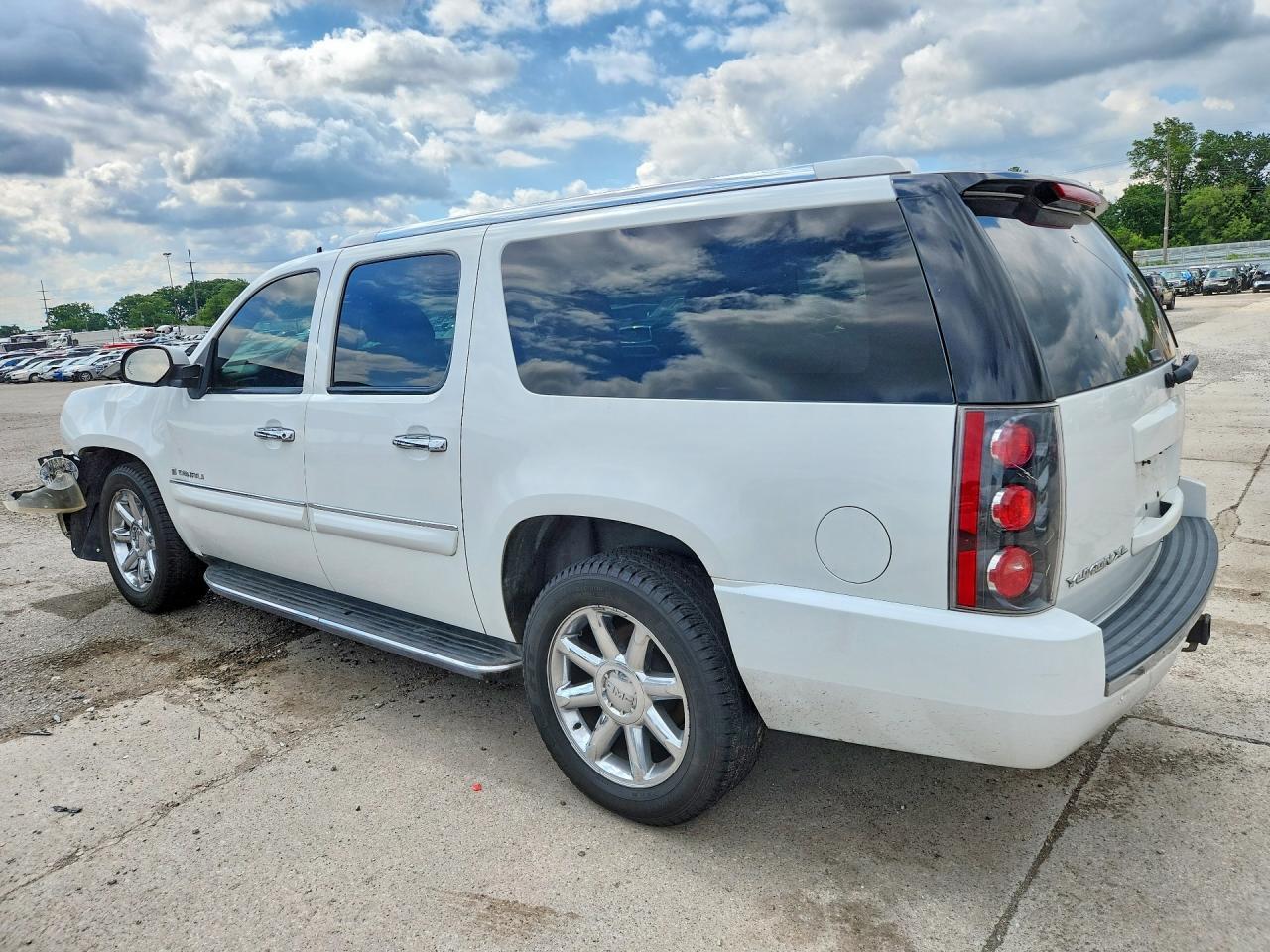 2007 GMC Yukon Xl Denali - Фото 2