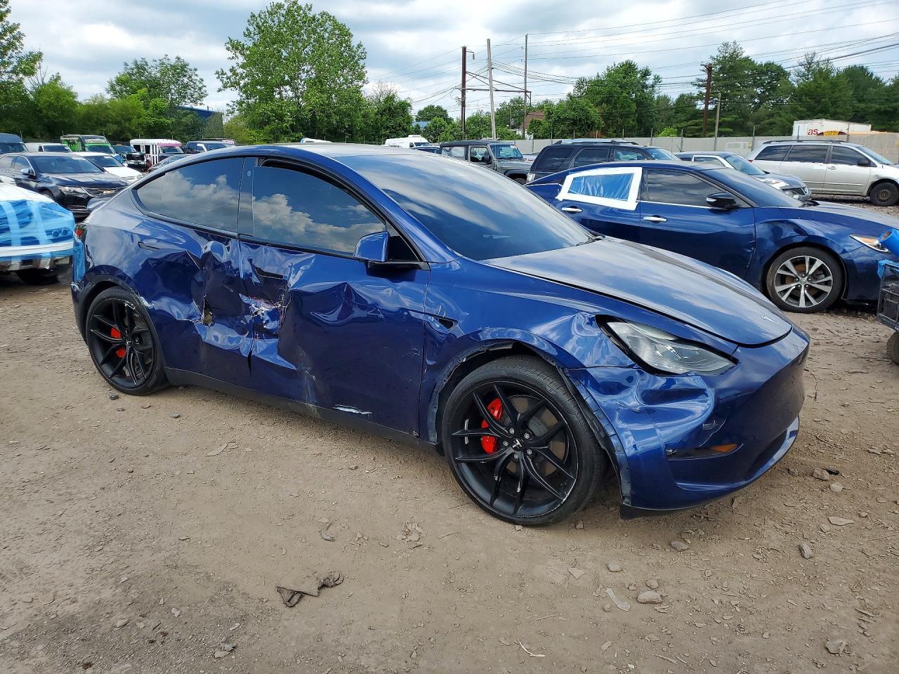 2023 Tesla Model Y - Фото 4