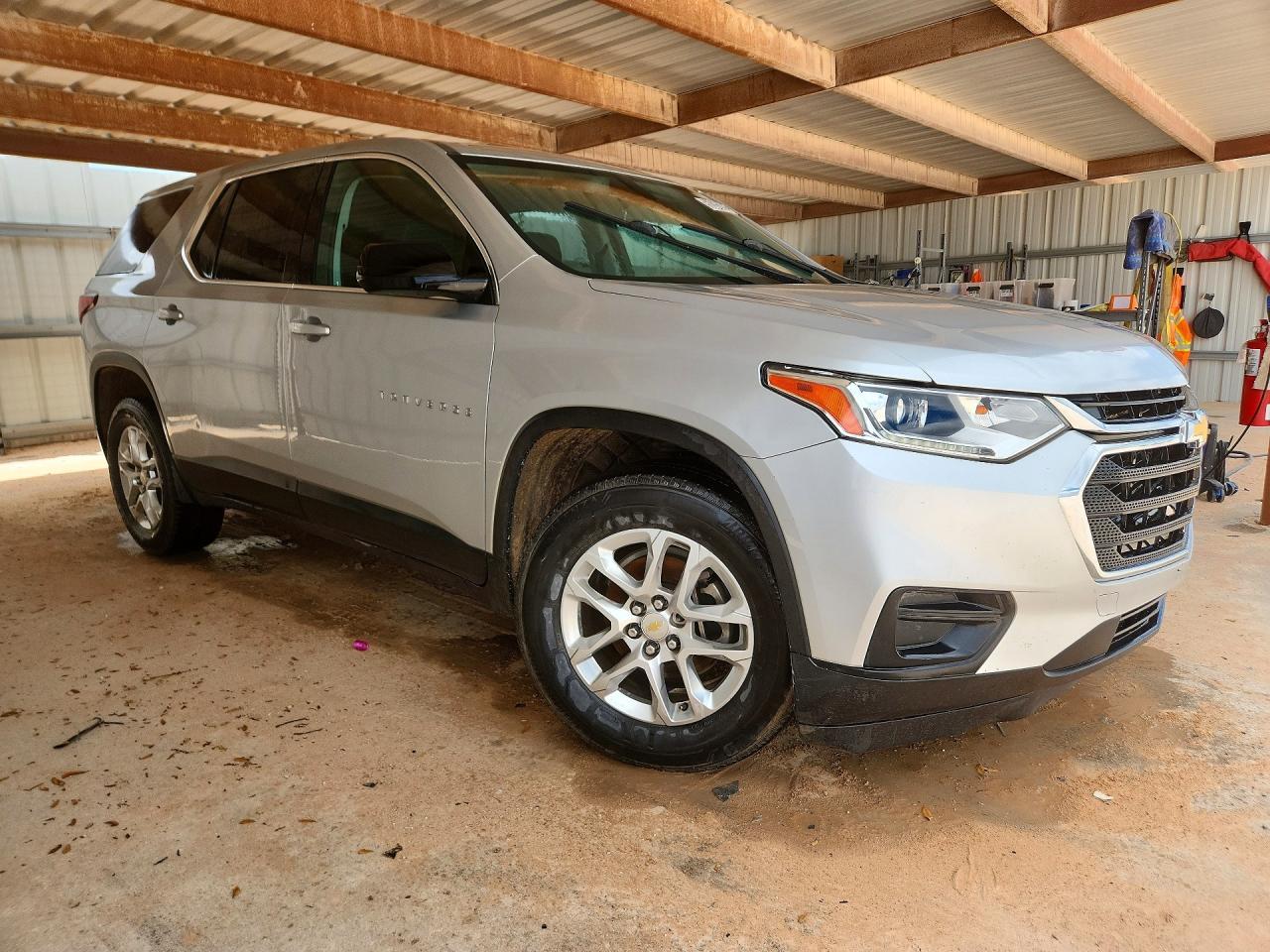 2019 Chevrolet Traverse Ls - Image 4