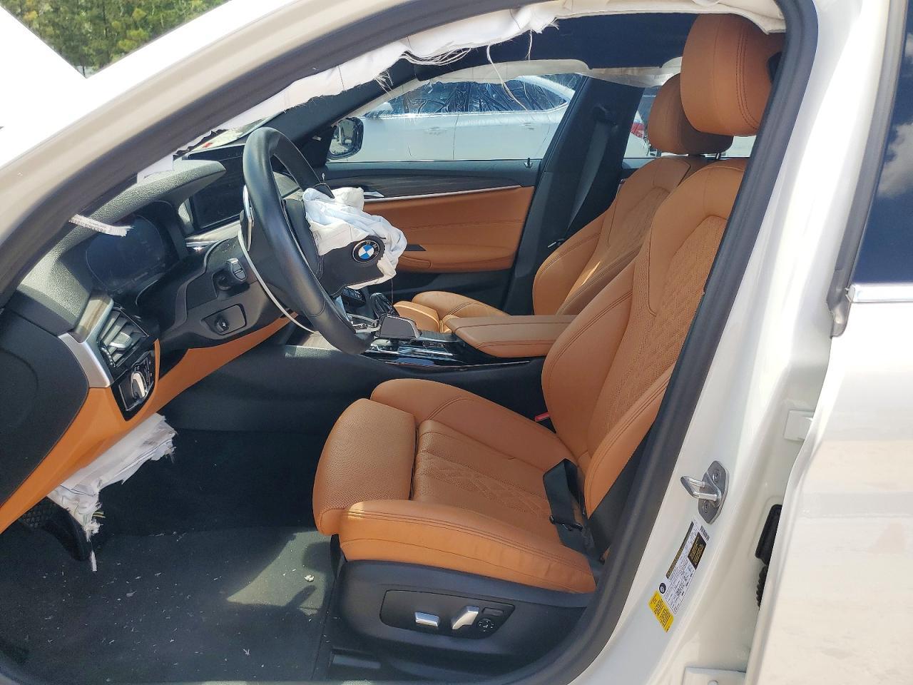 2022 BMW 530 I - Фото 7