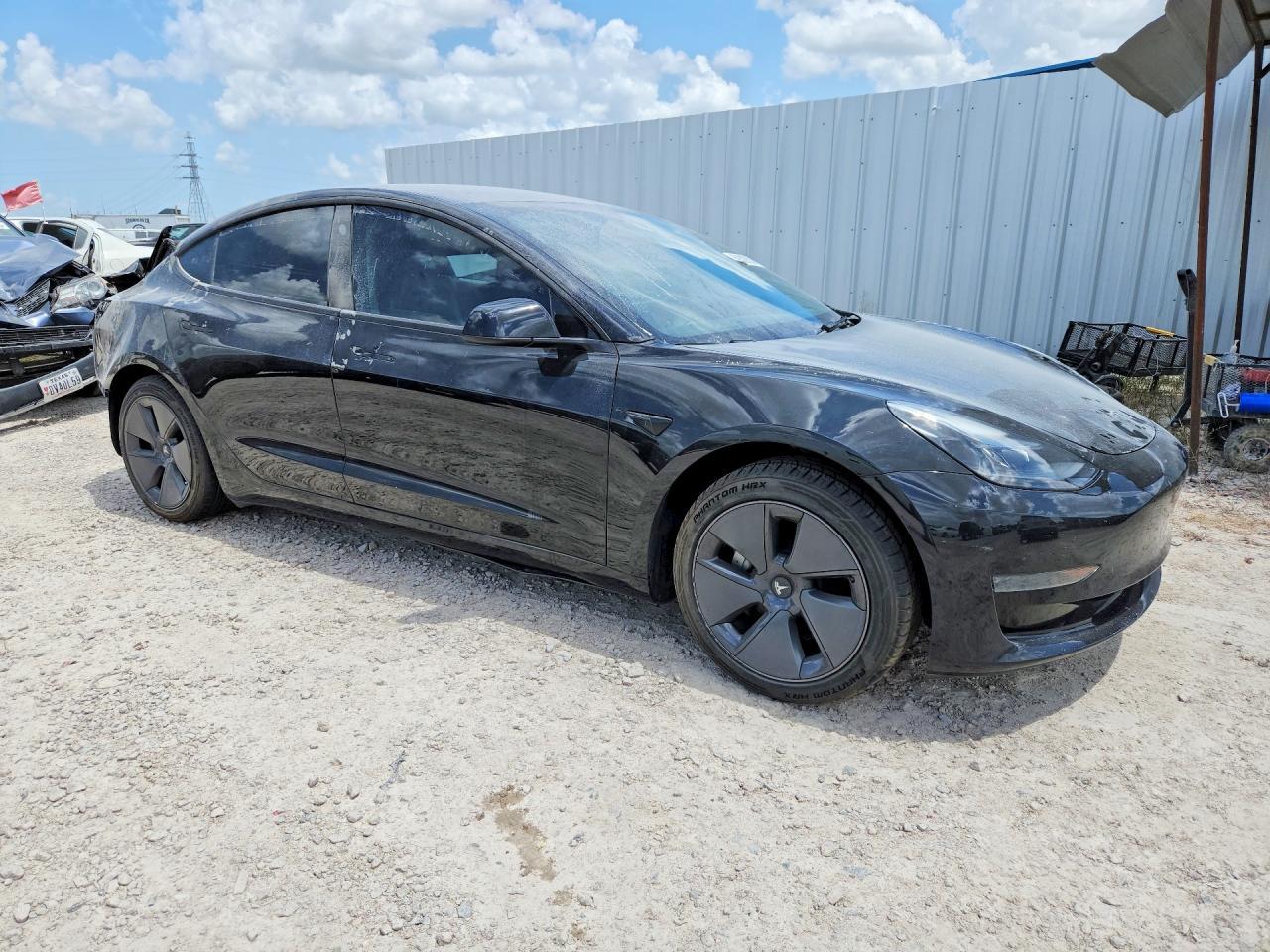 2023 Tesla Model 3 - Image 4