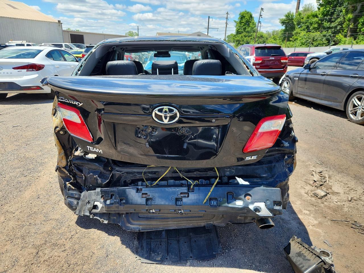 2009 Toyota Camry Se - Image 6