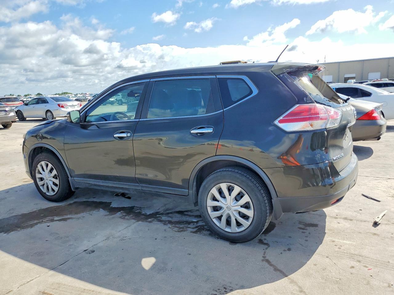 2015 Nissan Rogue S - Фото 2