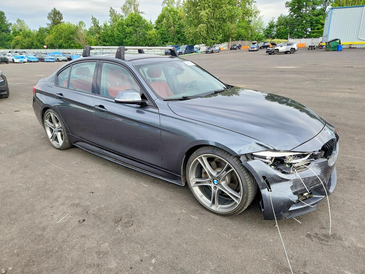 2017 BMW 330E - Фото 4