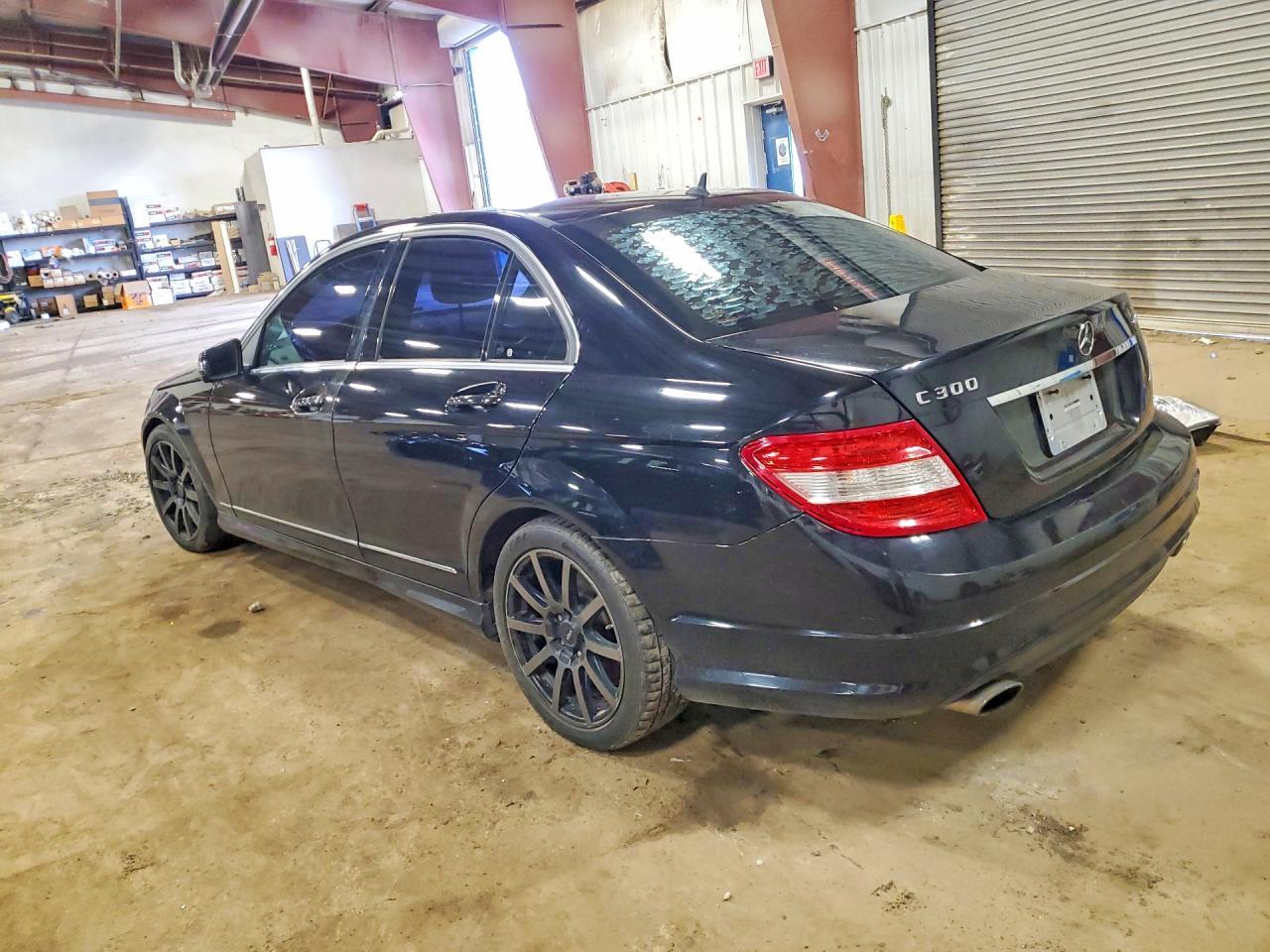 2010 Mercedes-Benz C 300 4Matic - Фото 2