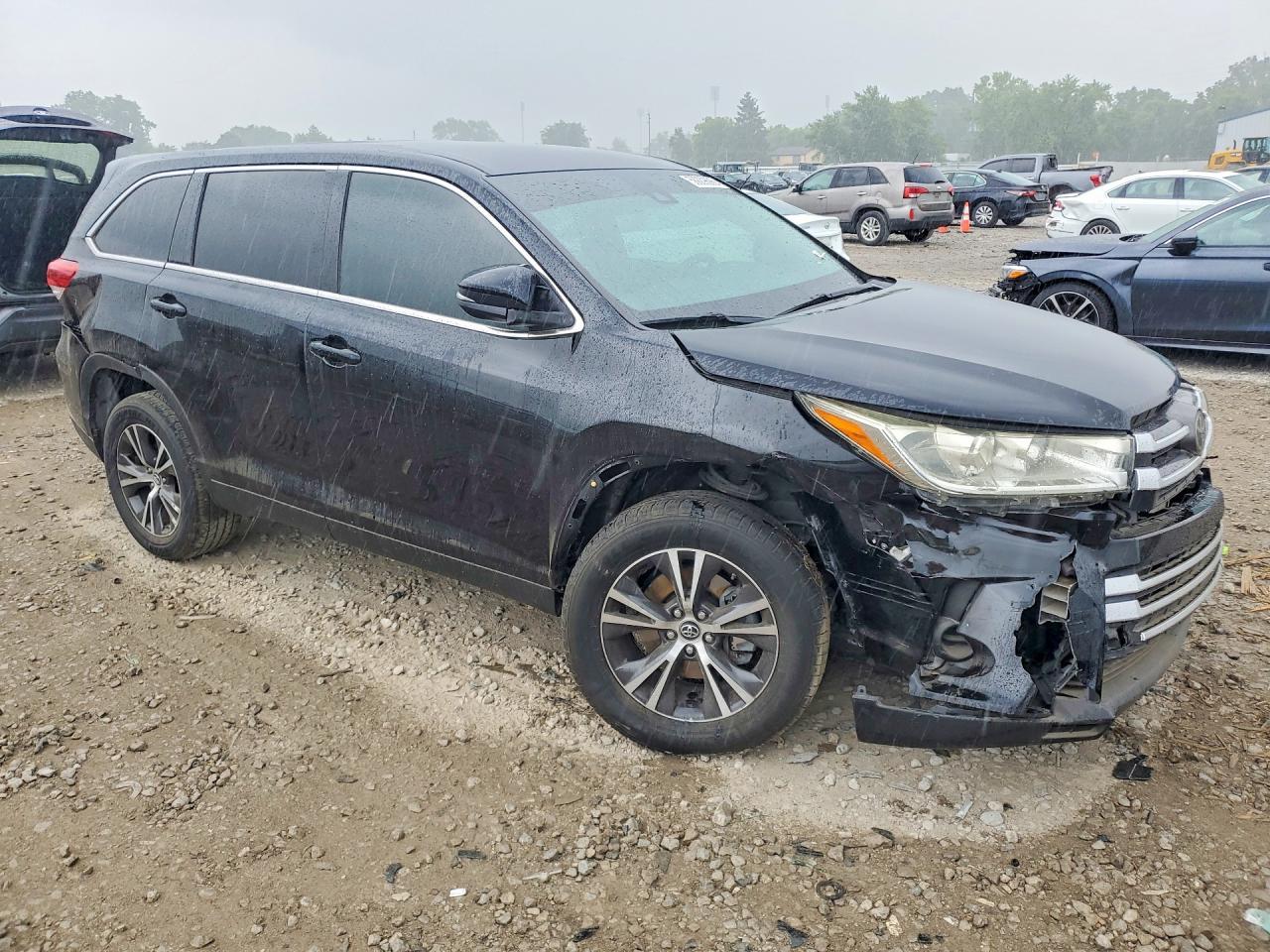 2019 Toyota Highlander Le - Фото 4