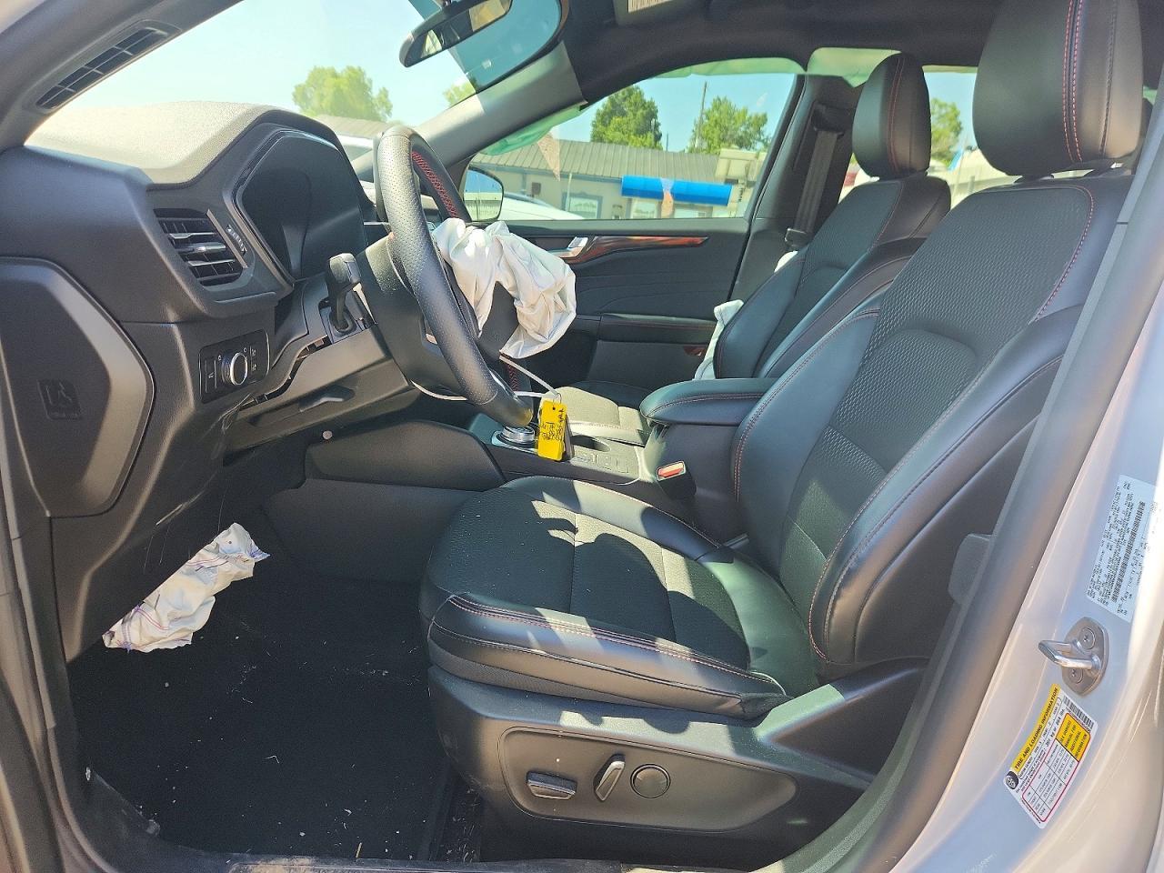 2025 Ford Escape St Line - Image 7