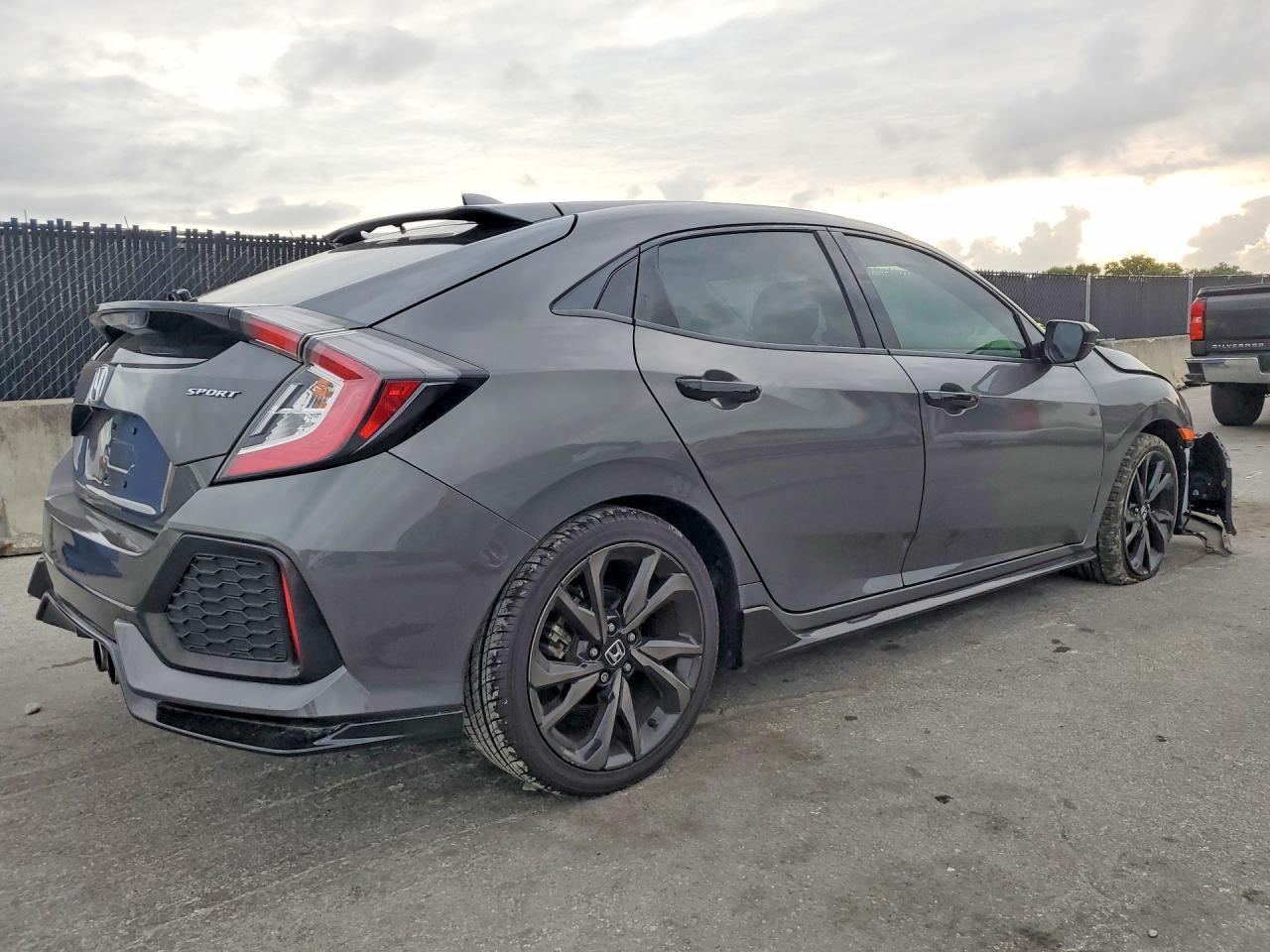 2018 Honda Civic Sport - Фото 3