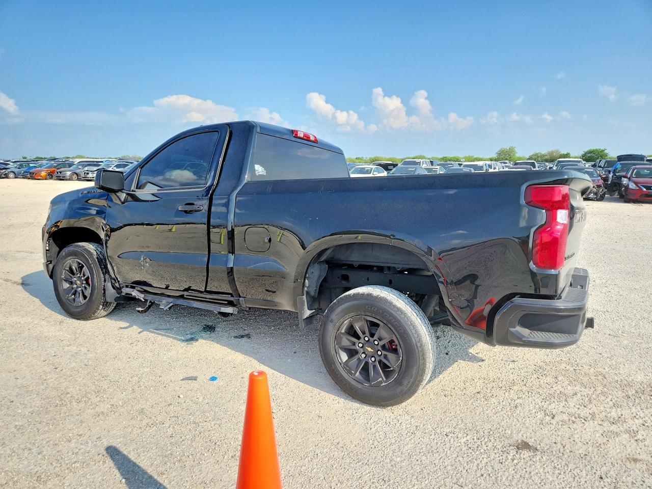 2026 Chevrolet Silverado C1500 - Фото 2