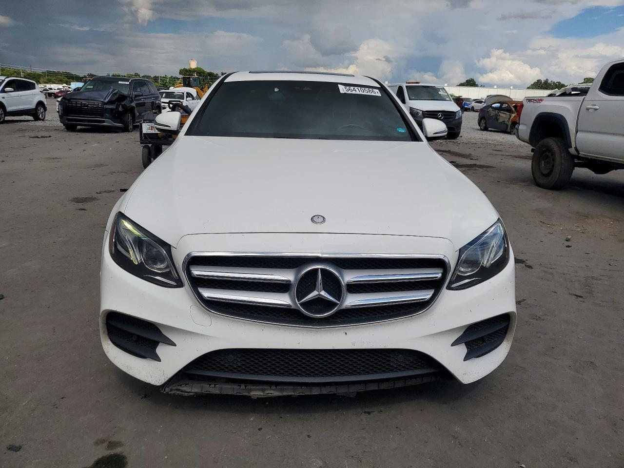 2017 Mercedes-Benz E 300 - Фото 5