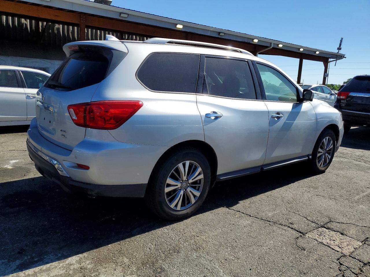 2019 Nissan Pathfinder Sl - Image 3