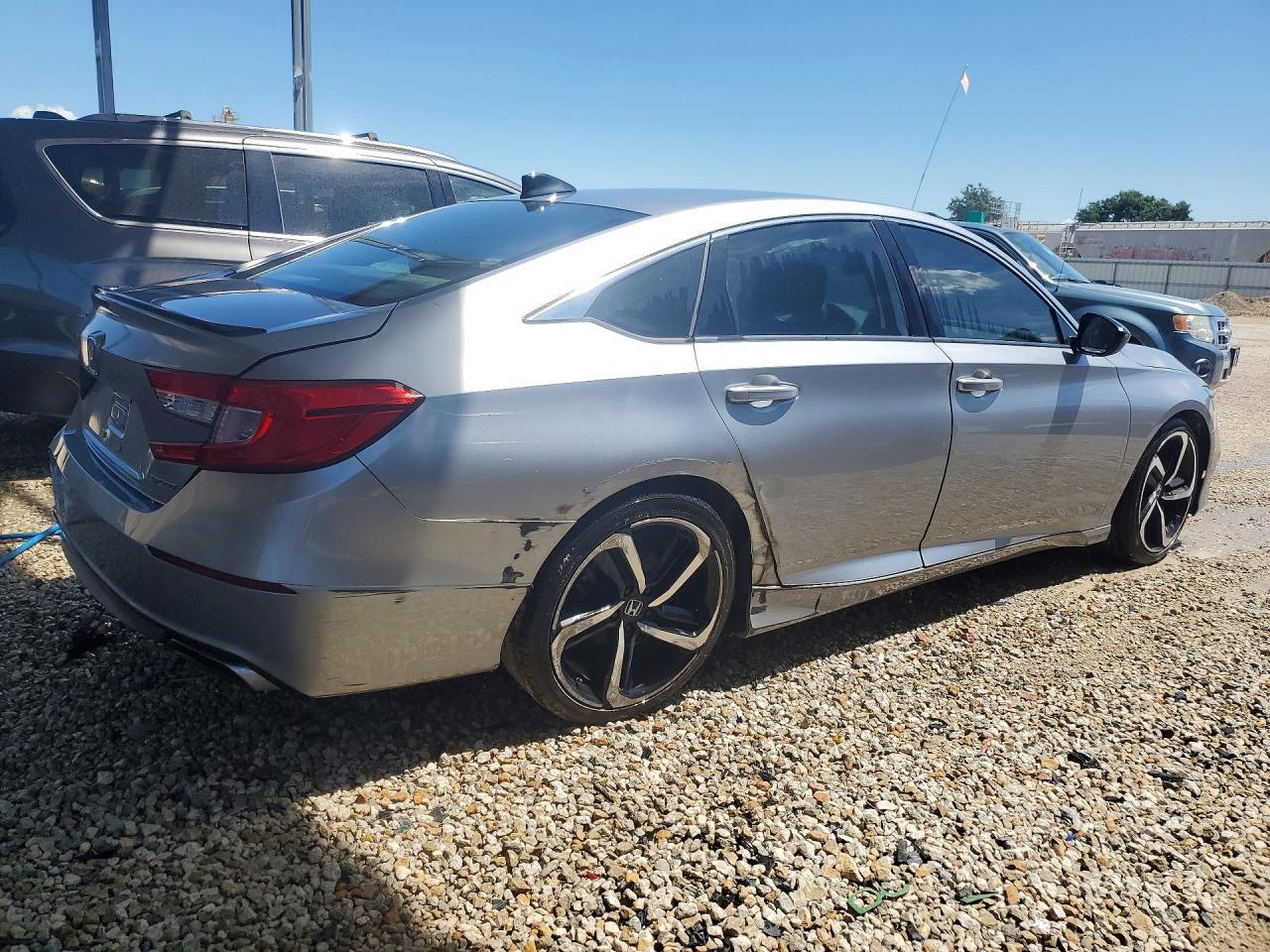 2022 Honda Accord Sport - Фото 3