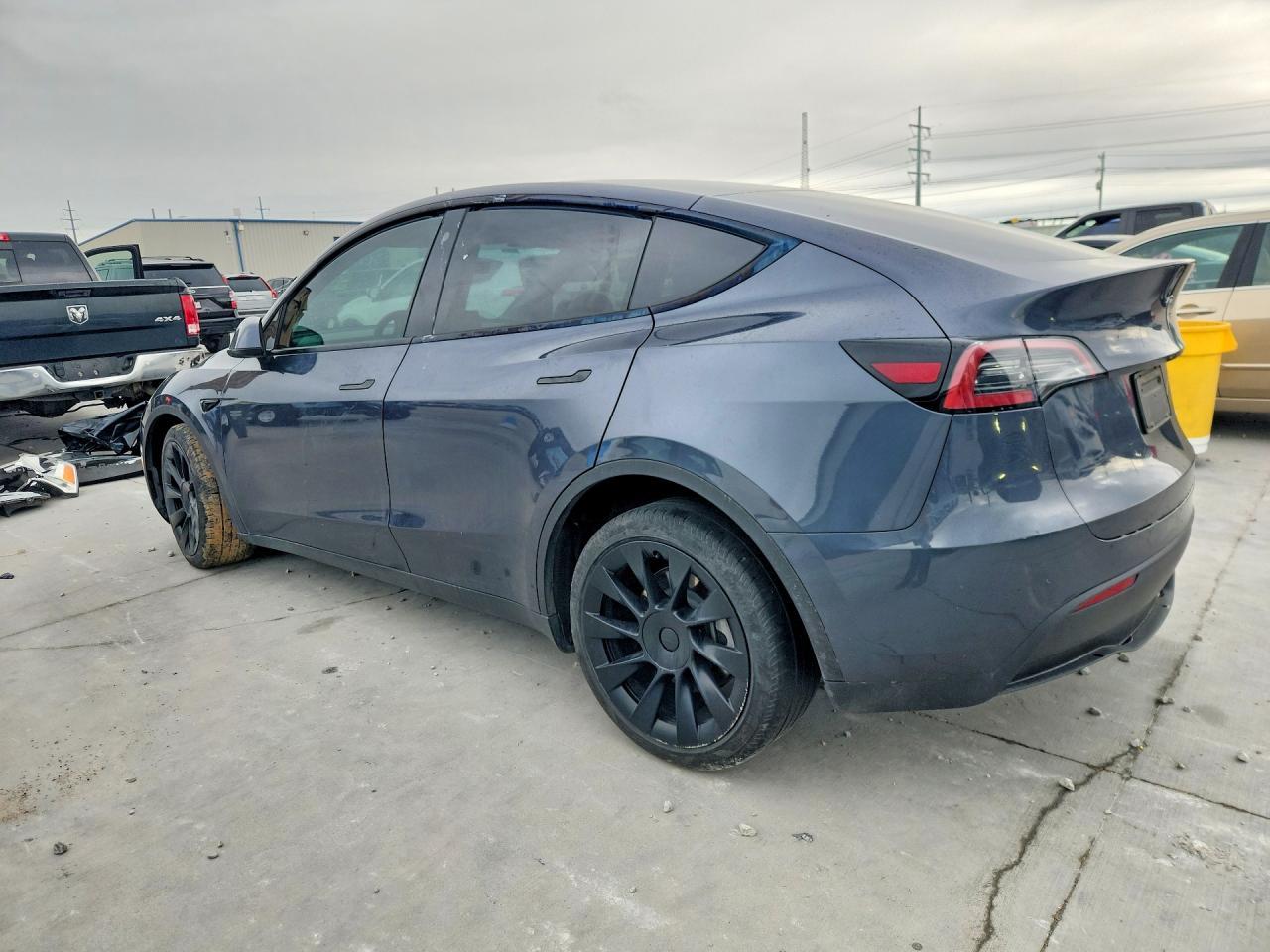 2023 Tesla Model Y - Image 2