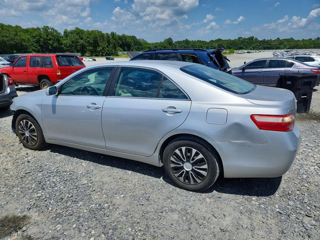 2009 Toyota Camry Le - Фото 2