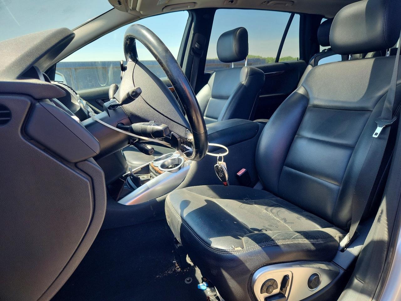 2011 Mercedes-Benz R 350 4Matic - Image 7