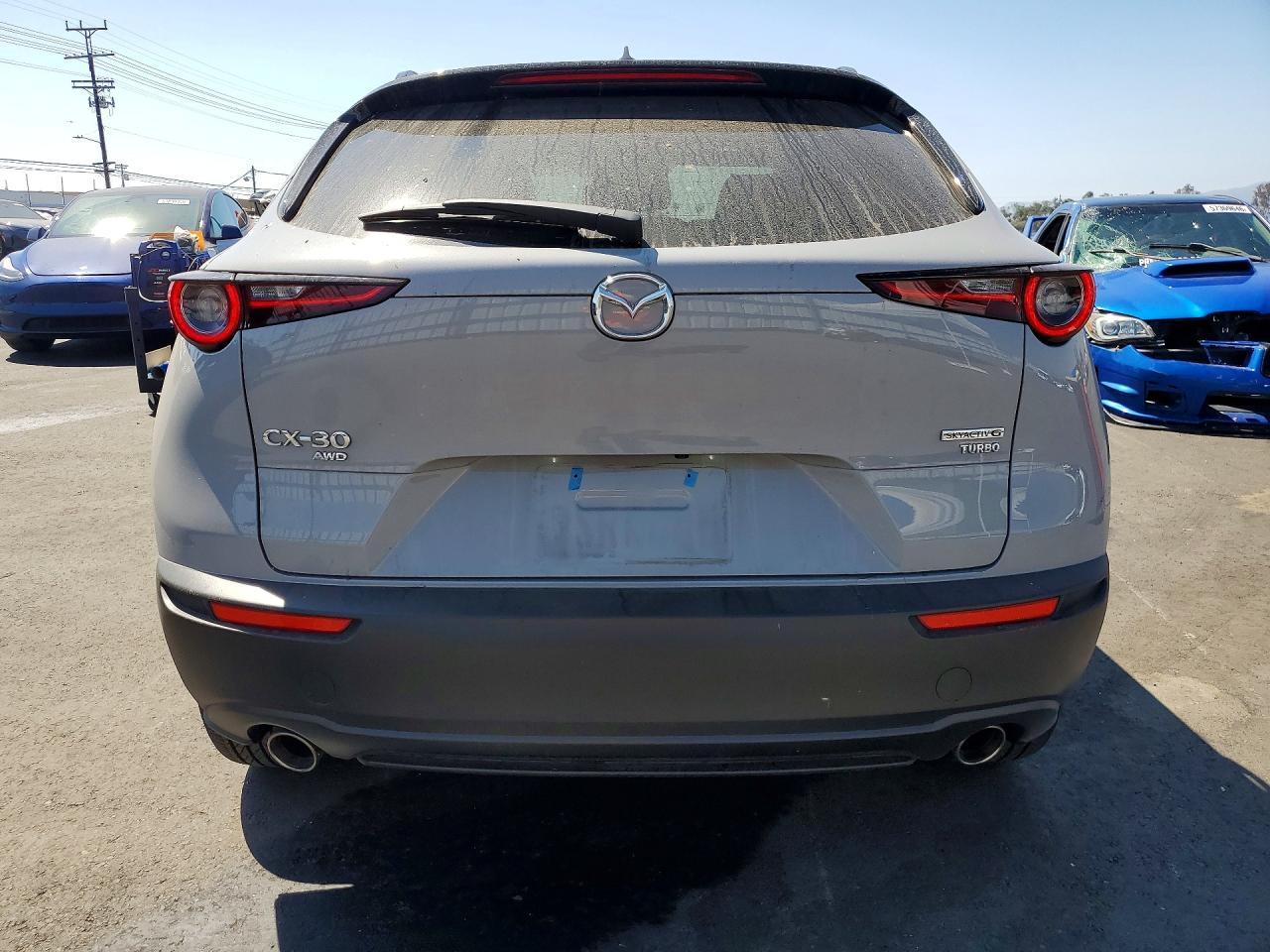 2025 Mazda Cx-30 Premium - Image 6