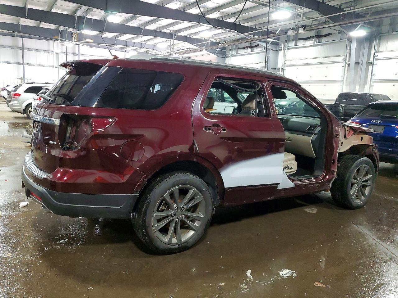 2018 Ford Explorer Xlt - Фото 3