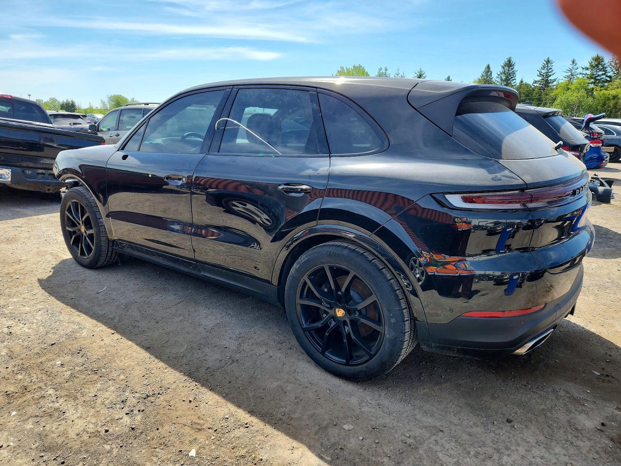 2025 Porsche Cayenne - Image 2