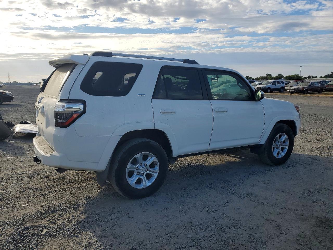 2019 Toyota 4Runner Sr5 - Фото 3