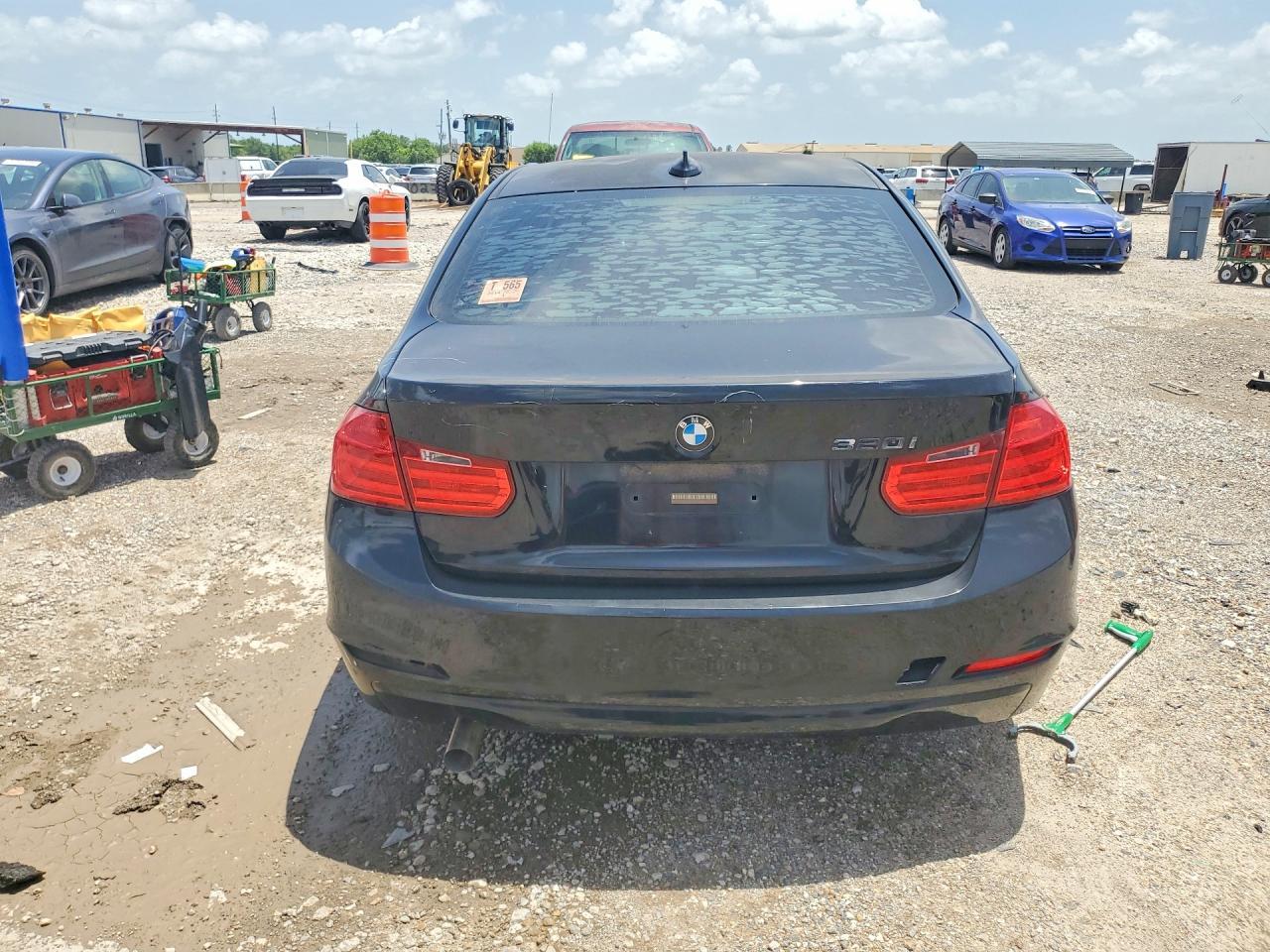 2014 BMW 320 I - Фото 6