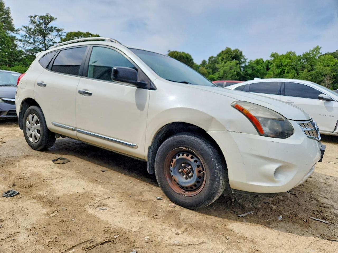 2014 Nissan Rogue Select S - Image 4