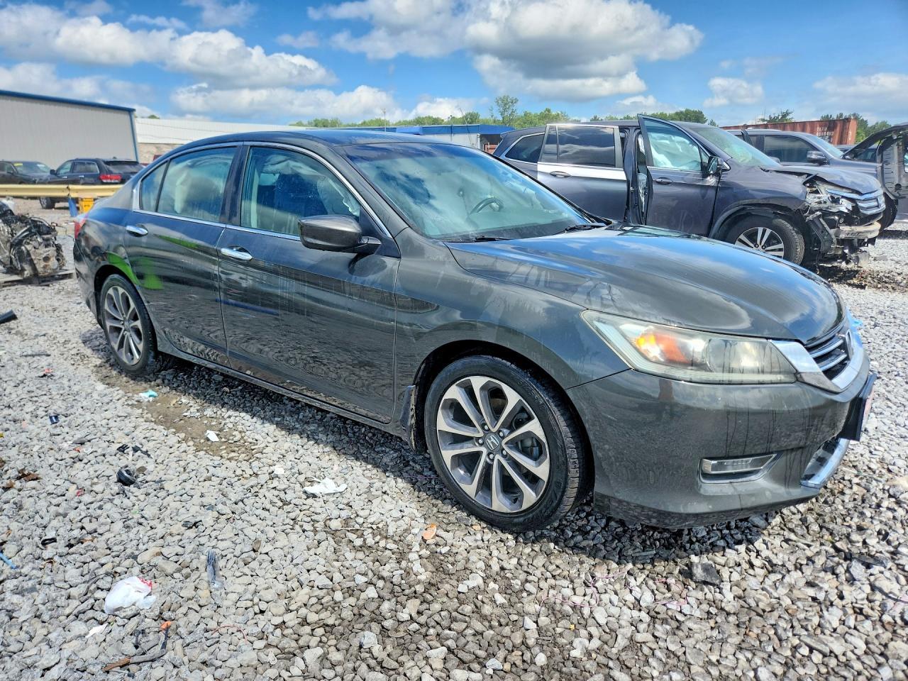 2013 Honda Accord Sport - Image 4
