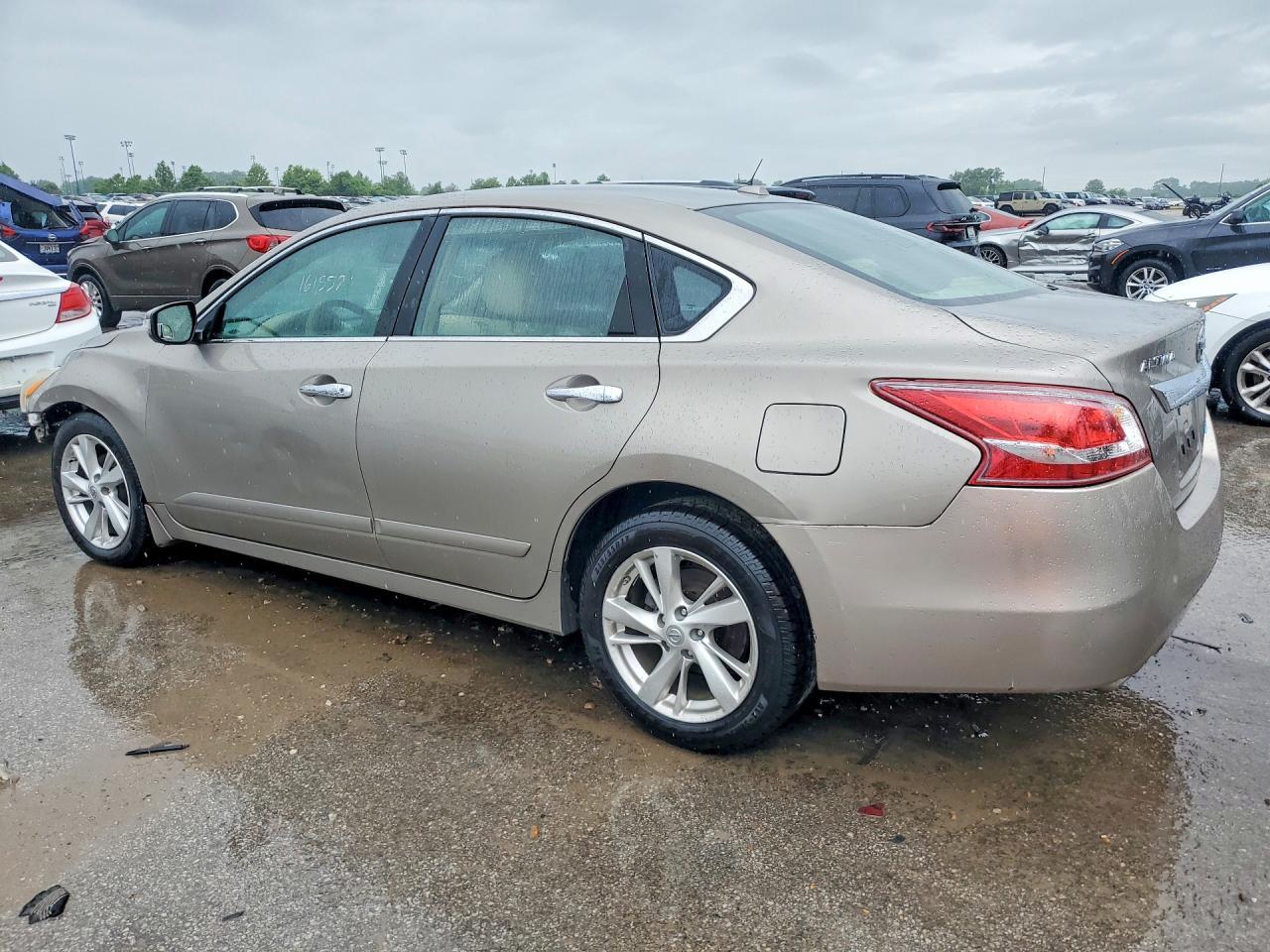 2013 Nissan Altima 2.5 - Фото 2