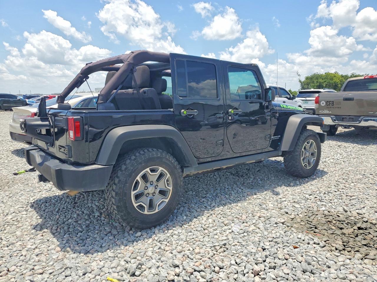 2016 Jeep Wrangler Unlimited Rubicon - Image 3