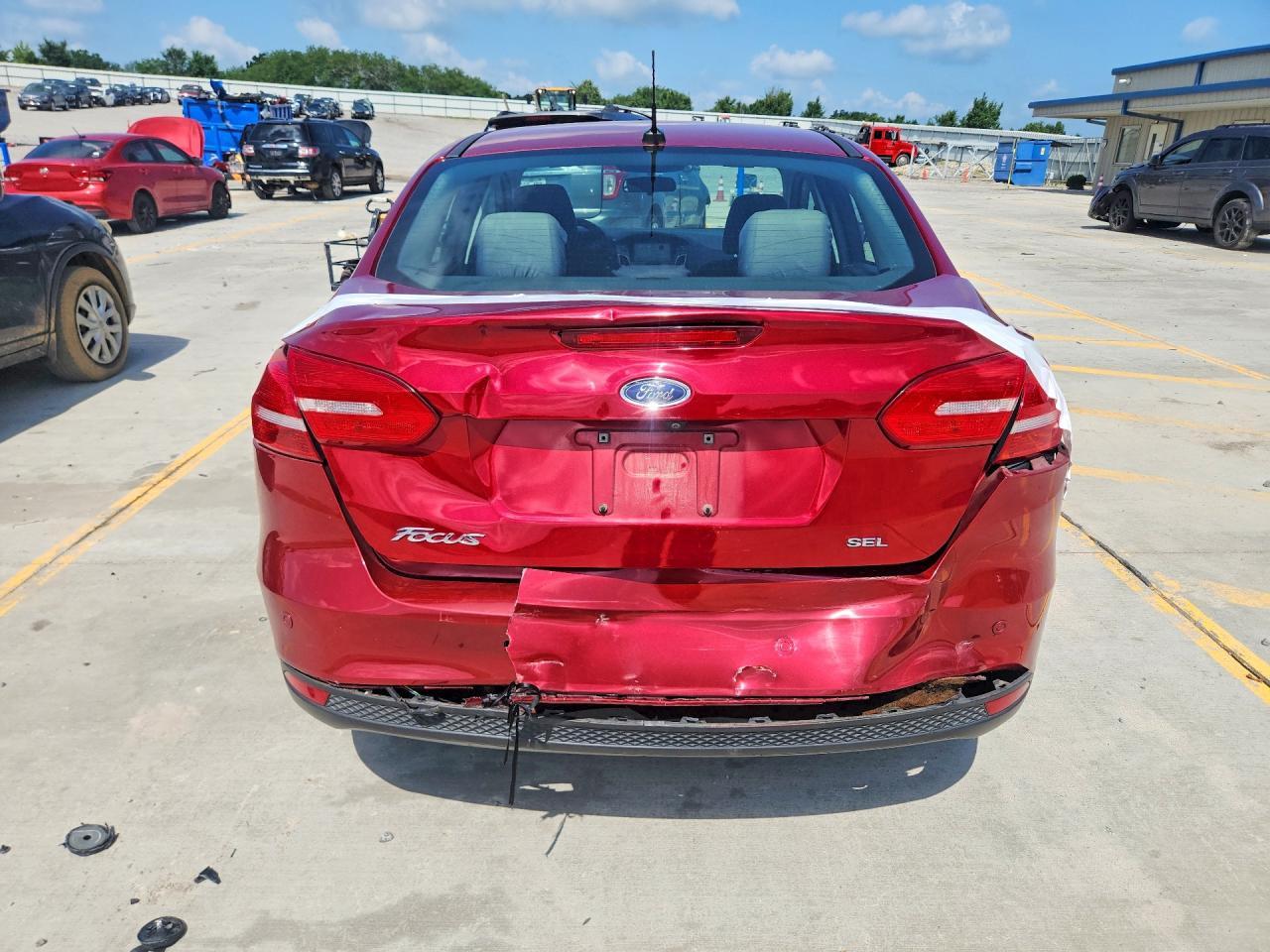 2017 Ford Focus - Image 6