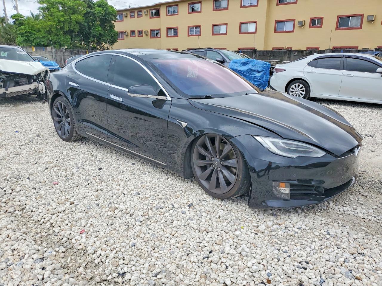 2017 Tesla Model S - Фото 4