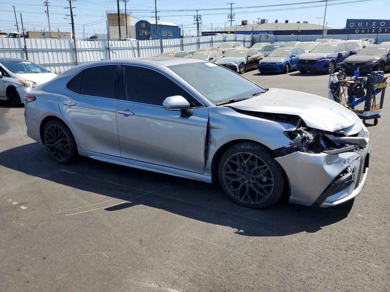 2022 Toyota Camry Xse - Image 4