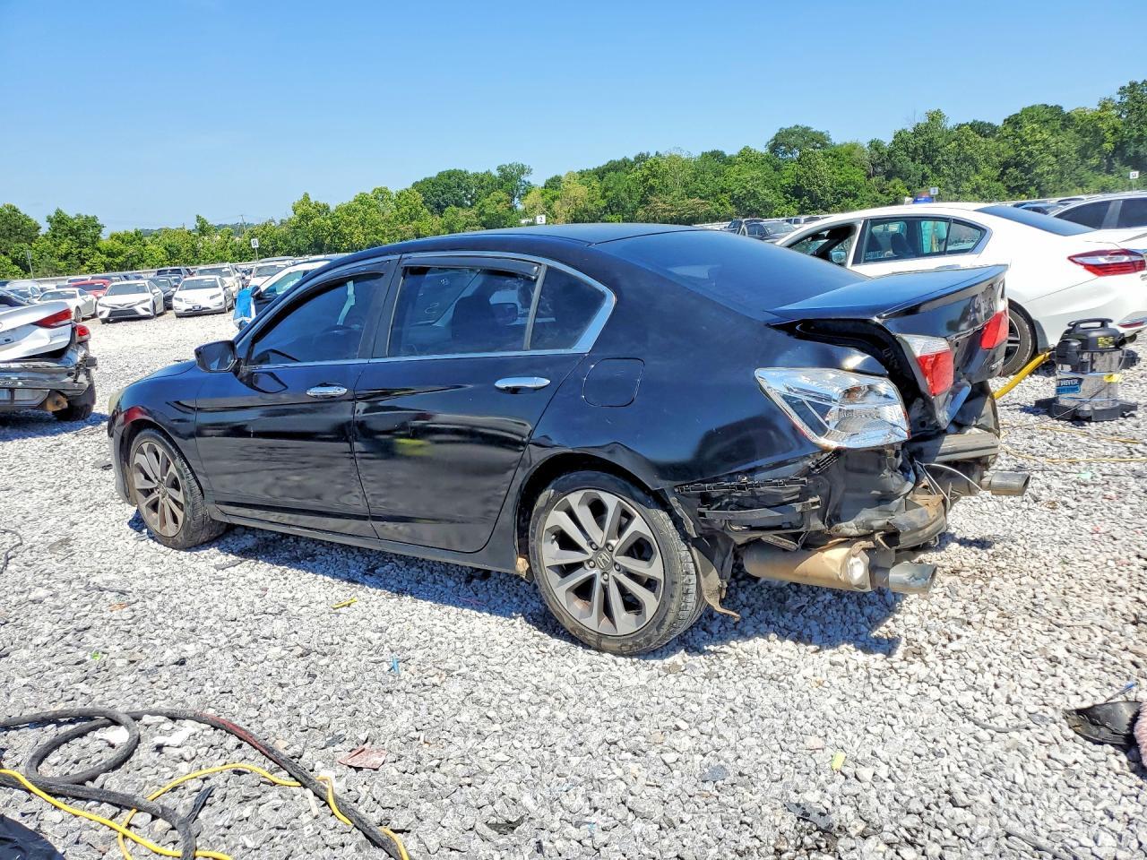 2014 Honda Accord Sport - Image 2