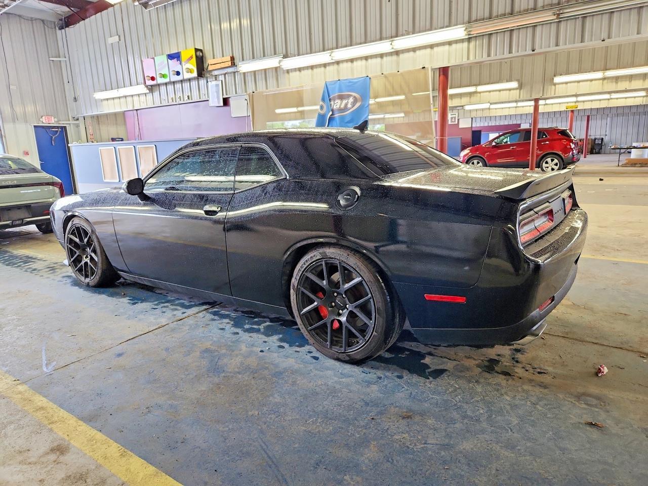 2015 Dodge Challenger R - Фото 2