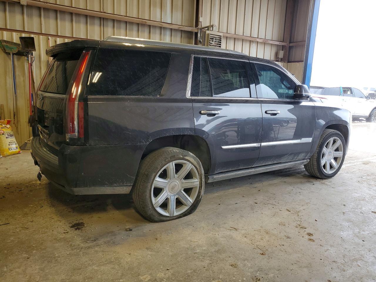 2018 Cadillac Escalade Premium Luxury - Фото 3