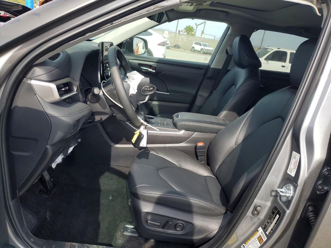 2026 Toyota Highlander Xle - Image 7