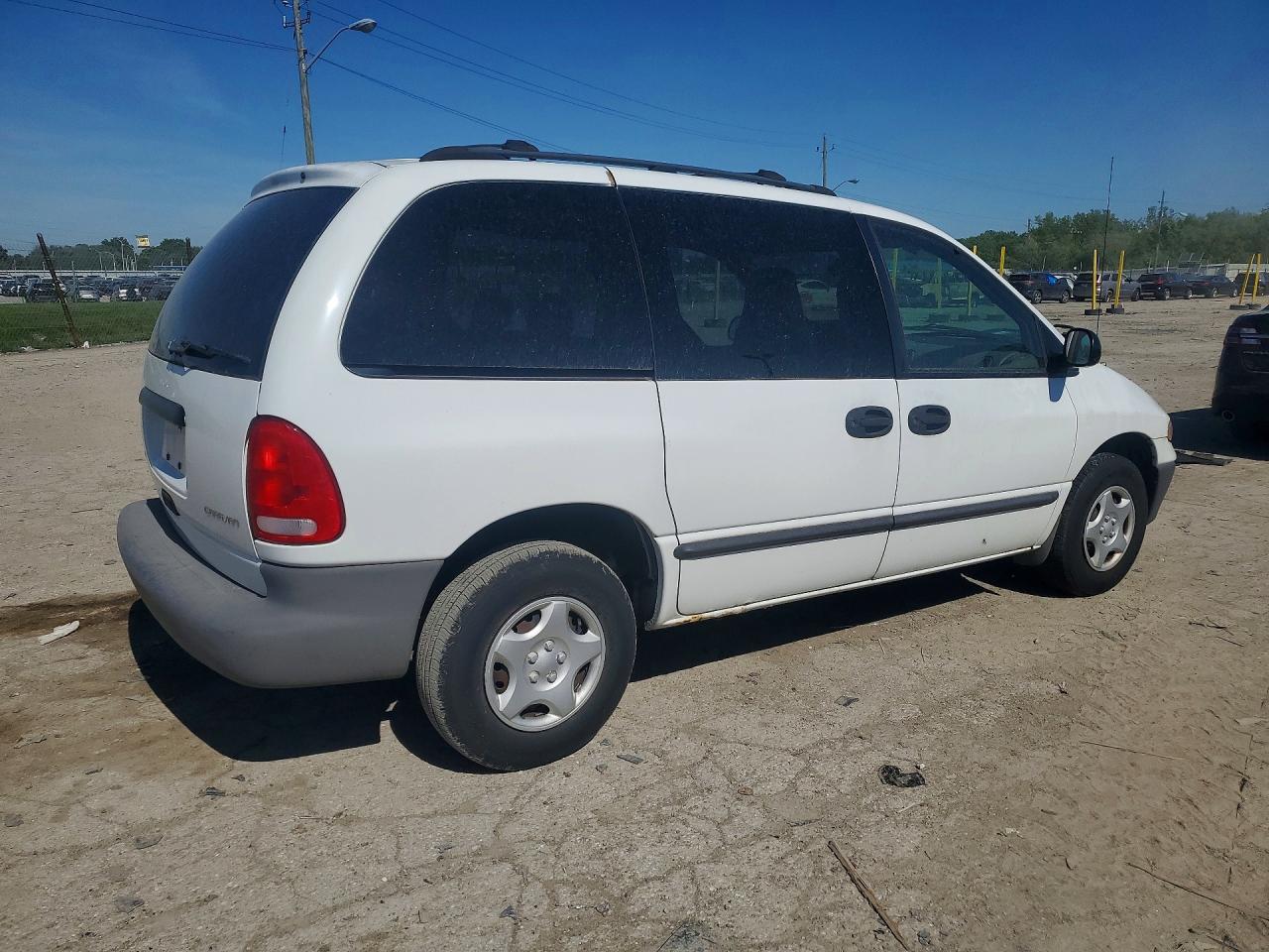 2000 Dodge Caravan - Image 3