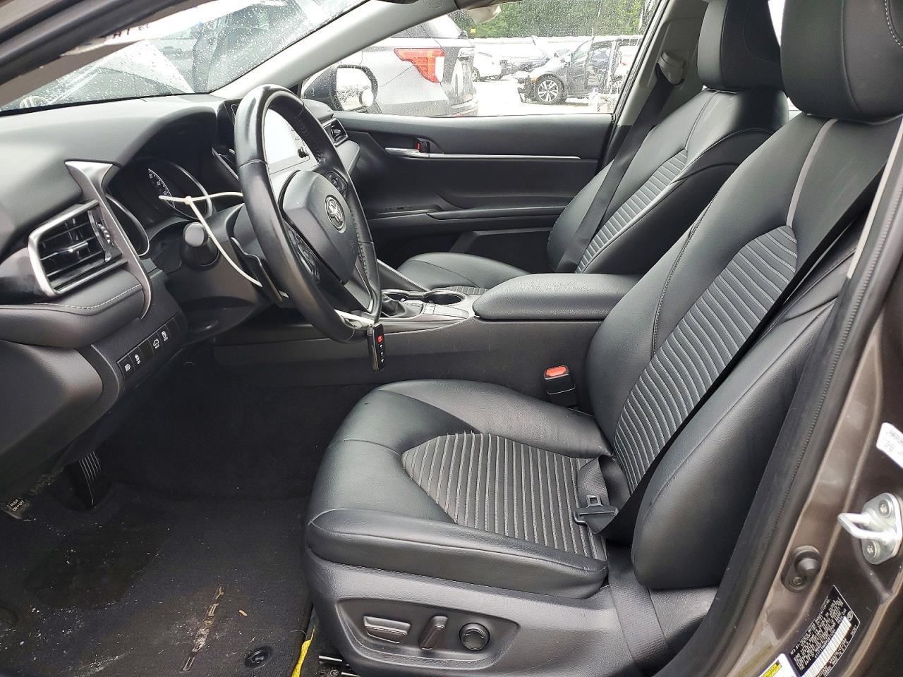 2023 Toyota Camry Se - Image 7