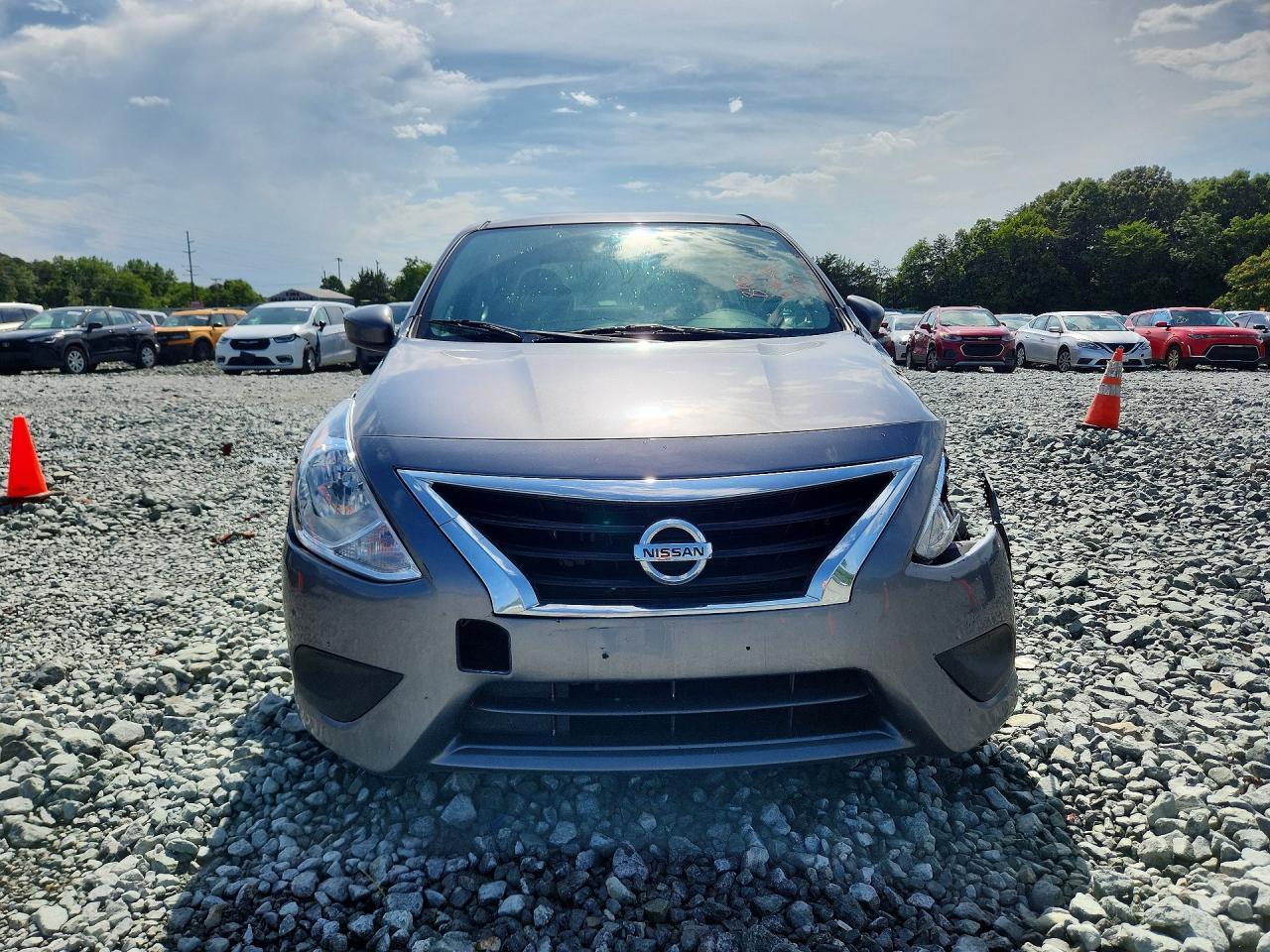 2018 Nissan Versa Sv - Фото 5
