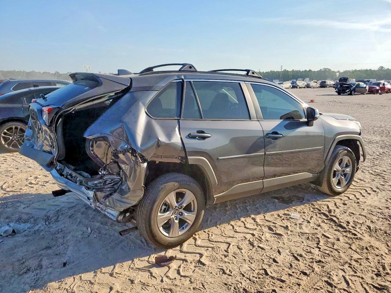 2025 Toyota Rav4 Xle - Image 3