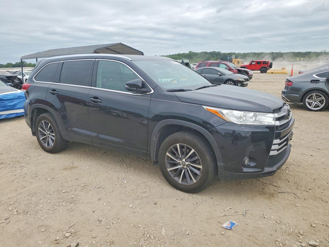 2018 Toyota Highlander Xle - Фото 4
