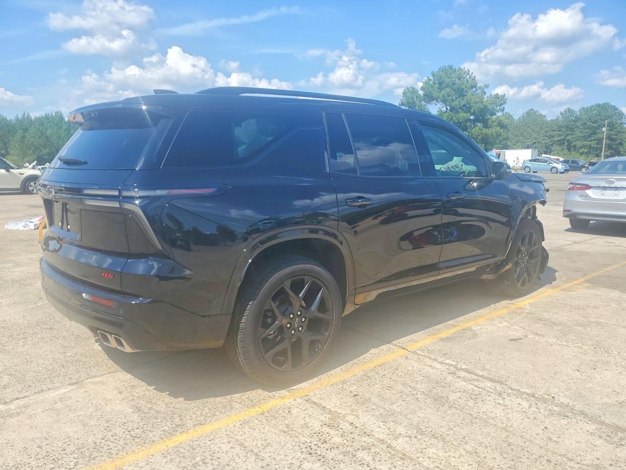 2026 Chevrolet Traverse Rs - Image 3