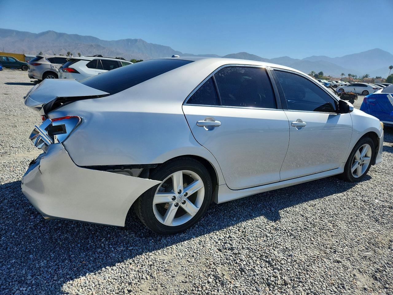 2012 Toyota Camry Se - Image 3