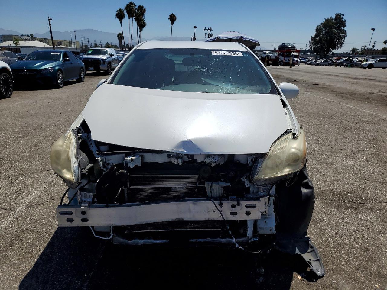 2012 Toyota Prius Two - Фото 5