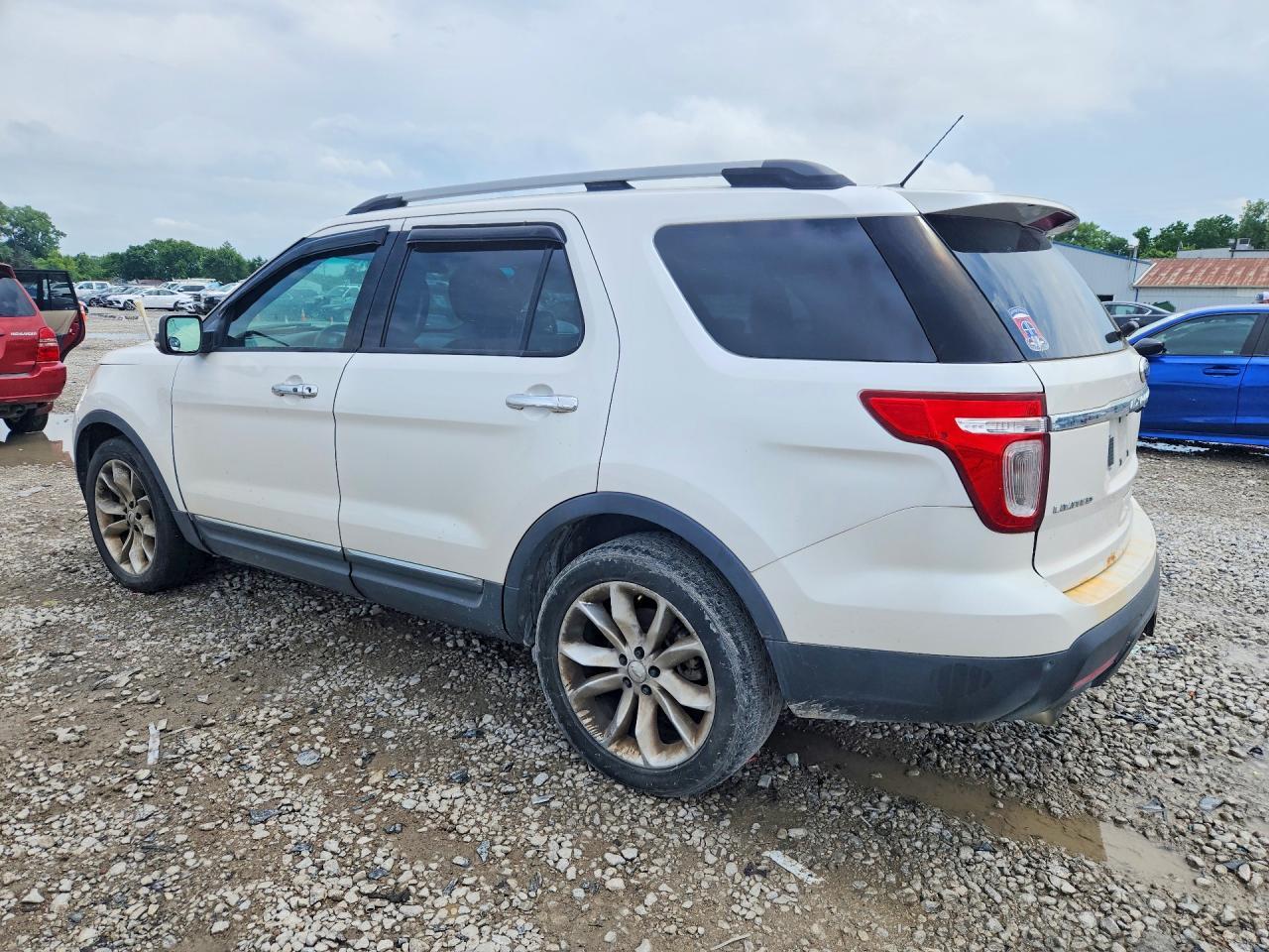 2013 Ford Explorer Limited - Image 2