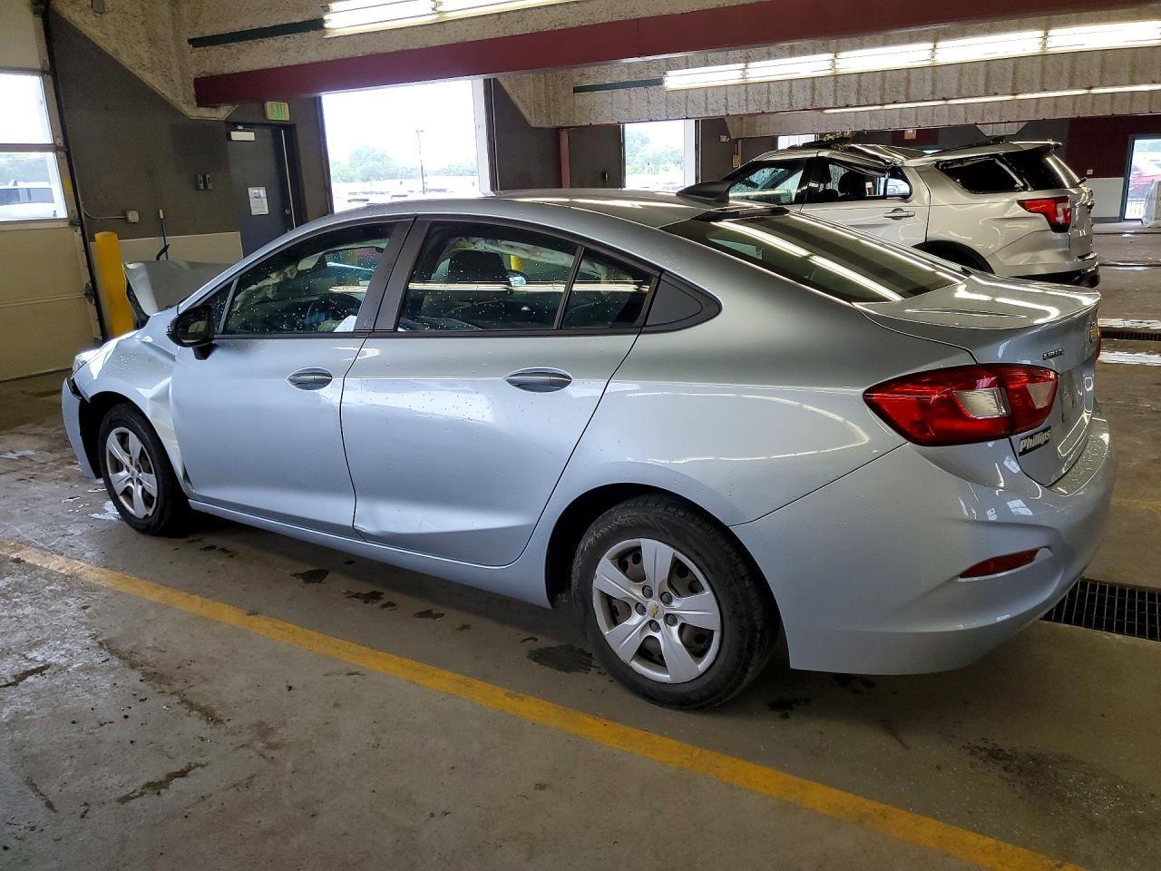 2018 Chevrolet Cruze Ls - Image 2