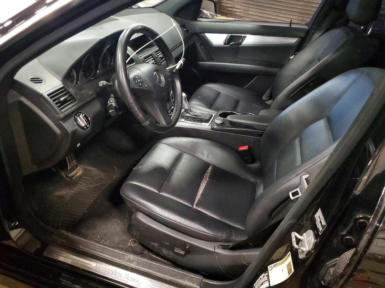 2010 Mercedes-Benz C 300 4Matic - Фото 7